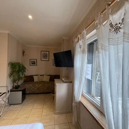 Hotel Cosy 3*